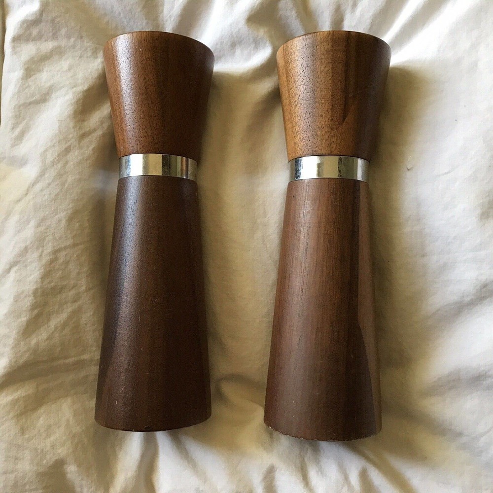 MCM Salt & Pepper Shakers Classic Wood/Metal Band Nice Excellent Retro Condition